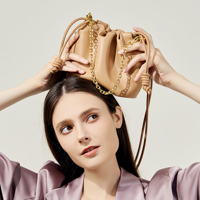 Valsenia Weichtasche aus Leder