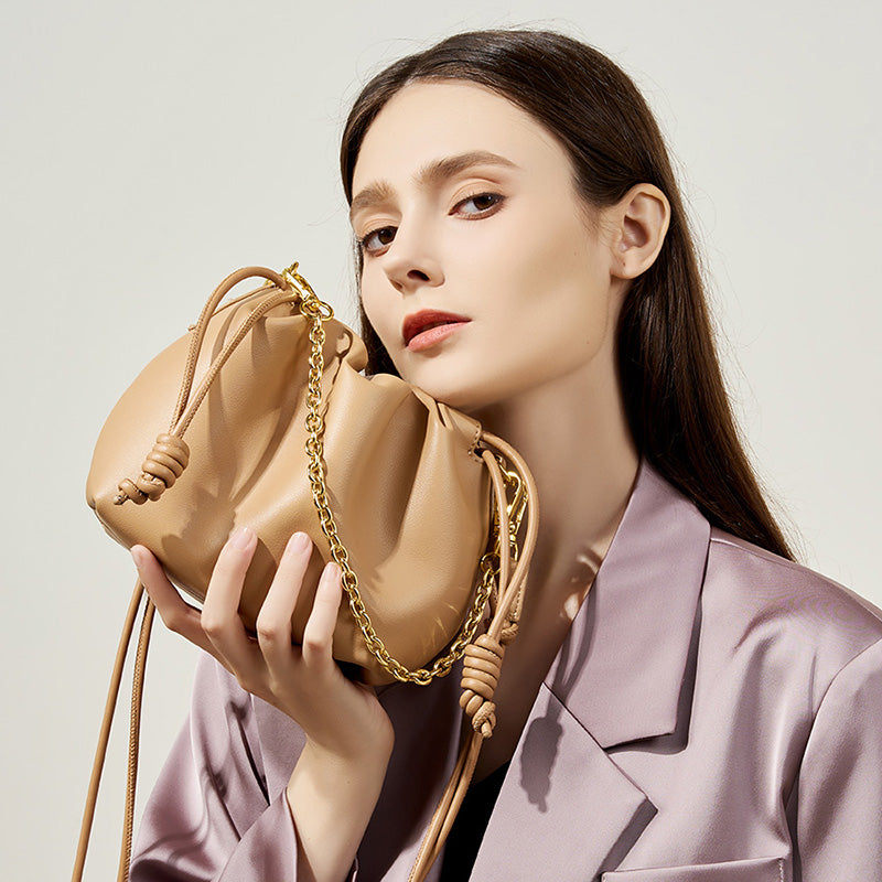 Valsenia Weichtasche aus Leder