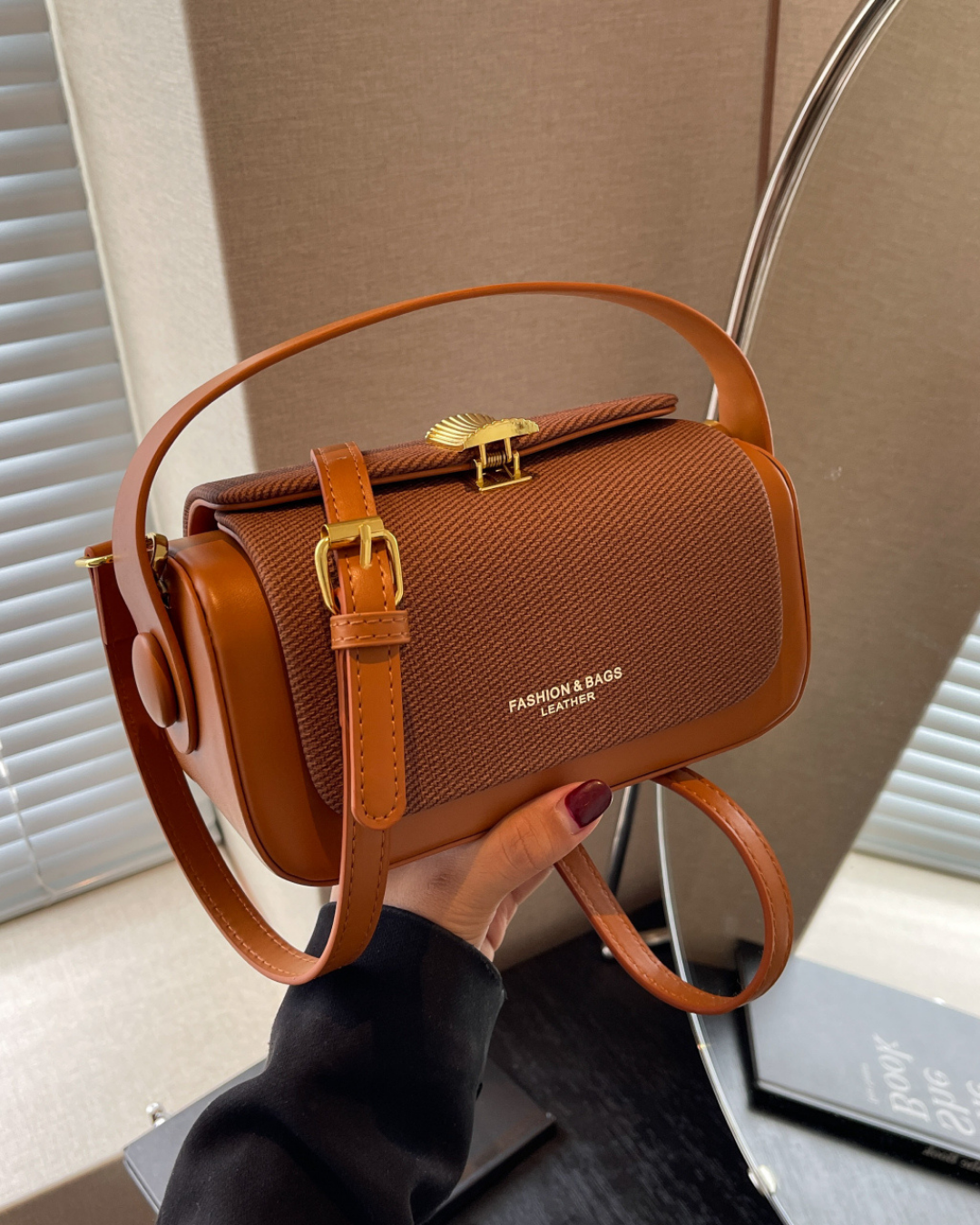Valsenia Retro II shoulder bag