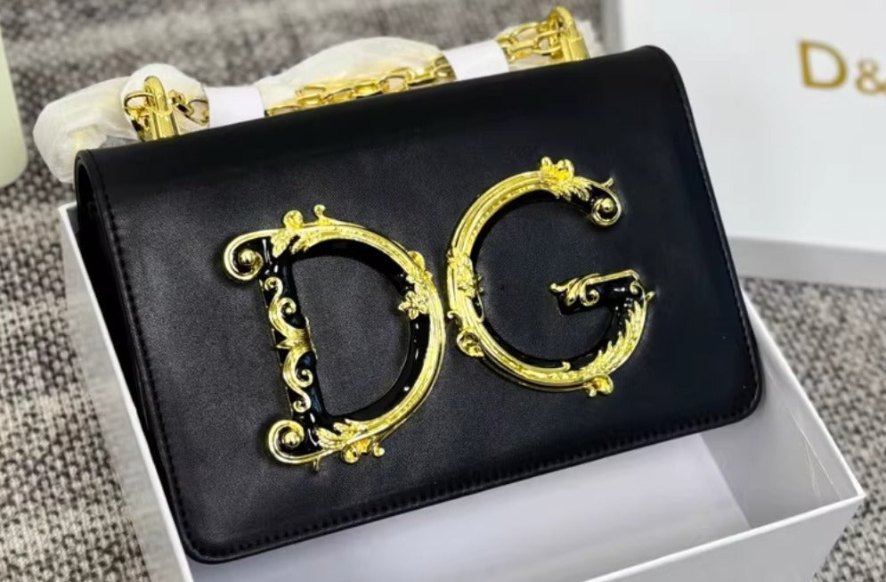 Valsenia Dolce &amp; Gabbana DG Girls Logo-Kettenschultertasche
